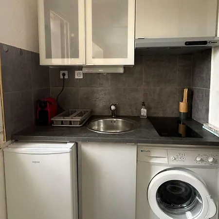 T2 Climatisé Avec Parking Privé, Jardinet, à 900m De La Roquille - Fr-1-607-202 Appartement *